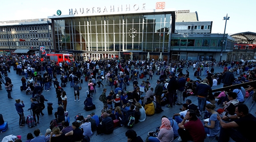 Cảnh sát Đức giải cứu thành công con tin bị bắt trong nhà ga Cologne