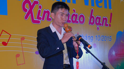 Chàng sinh viên ngành Kỹ thuật hạt nhân khơi dậy sức sống nhạc cụ truyền thống