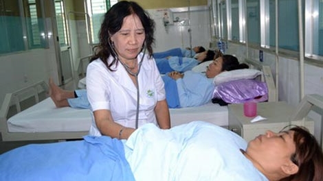 Nữ bác sĩ hết lòng vì người bệnh