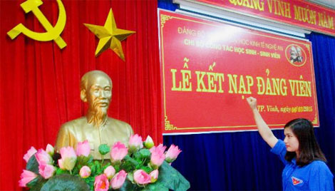 Sẽ không xem xét điều chỉnh tuổi của đảng viên