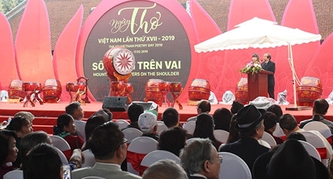 Khai mạc Ngày thơ Việt Nam với chủ đề “Sông núi trên vai”