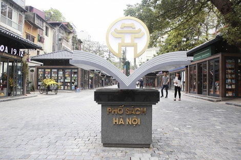 Nghịch lý Phố sách Hà Nội và TP HCM