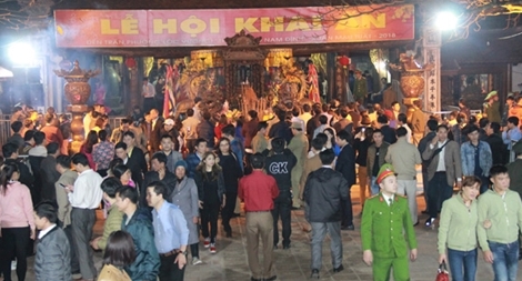 Linh thiêng lễ khai ấn đền Trần năm 2018