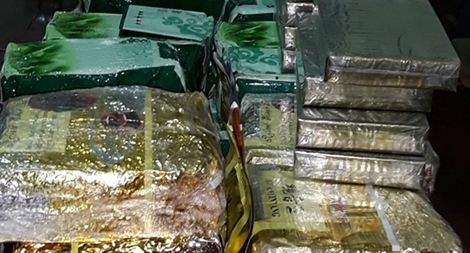 Khống chế các đối tượng lao xe vào Công an, định tưới xăng tiêu huỷ ma tuý