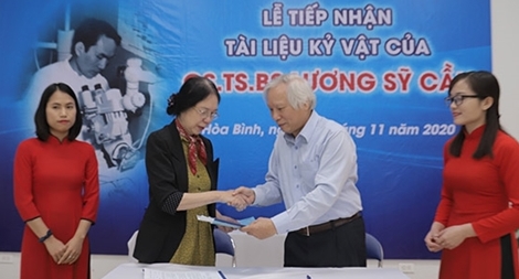 Tiếp nhận tài liệu, kỷ vật của GS.TS Lương Sỹ Cần