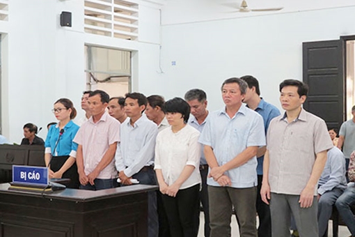 Rút ruột ngân sách hơn 6 tỷ đồng,11 bị cáo lĩnh án 93 năm tù