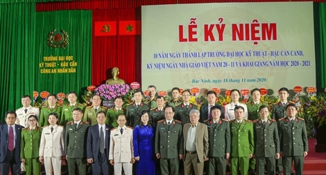 Trường Đại học Kỹ thuật - Hậu cần CAND kỷ niệm 10 năm thành lập