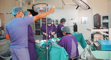 Đêm tân hôn kinh hoàng và hành trình tìm lại hạnh phúc của người phụ nữ